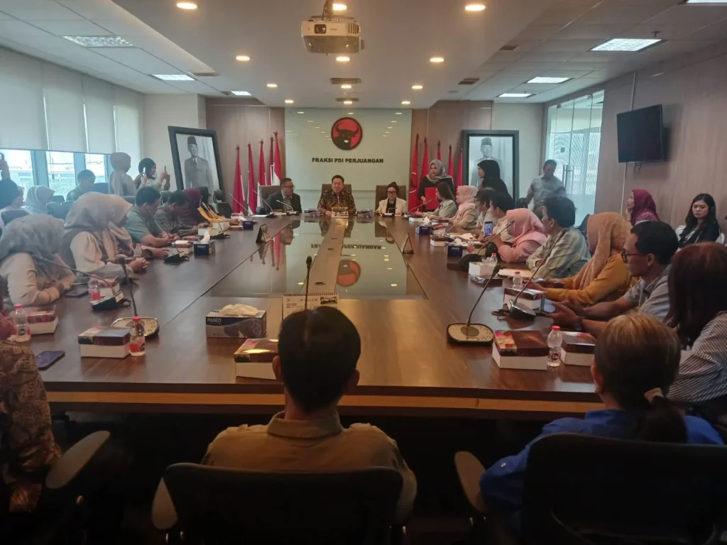 Audiensi Koalisi Masyarakat Korban Desil 16 September. (sumber foto: KMKD)