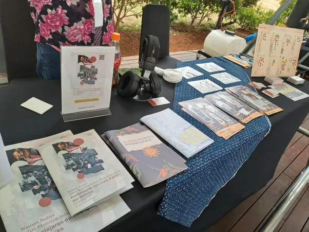 Booth Sedjarah Pakaian di JILF 2026 (foto: dok. Konde.co/Luviana Ariyanti)