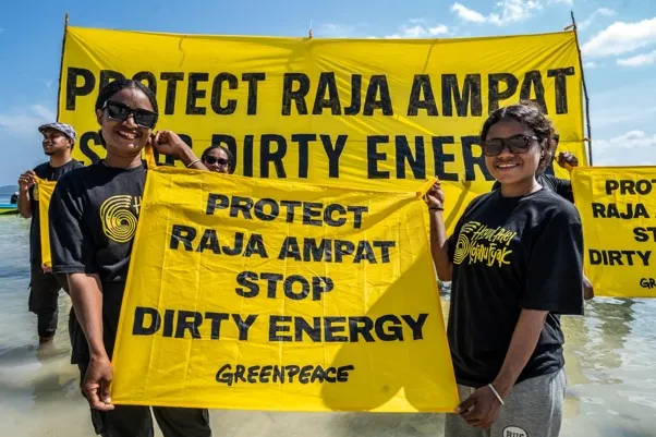 Setahun setelah #SaveRajaAmpat (Sumber foto: Greenpeace)